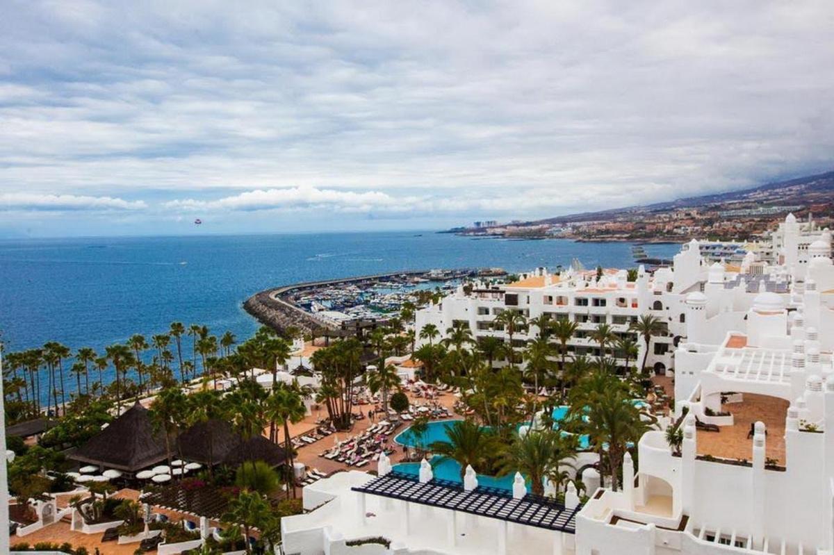 Cozy Apartment In The Center Of Costa Adeje On The 1St Coastline エクステリア 写真